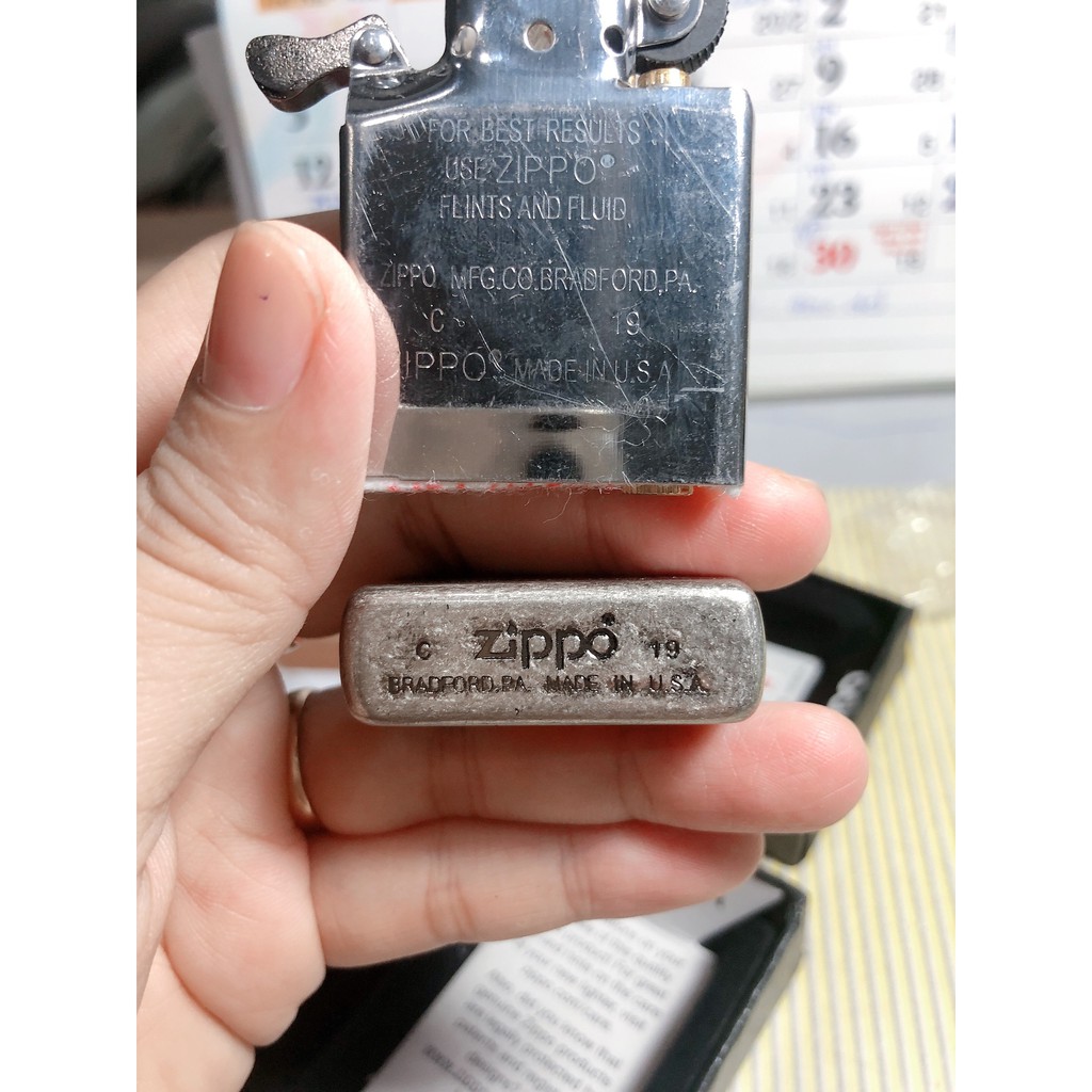 VỎ BẬT LỬA ZIPPO KHẮC CHÌM MẪU WINDY GIRL, MÀU BẠC, LOẠI GIẢ CỔ