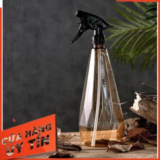 - bình xịt nước tưới cây mini 500ml