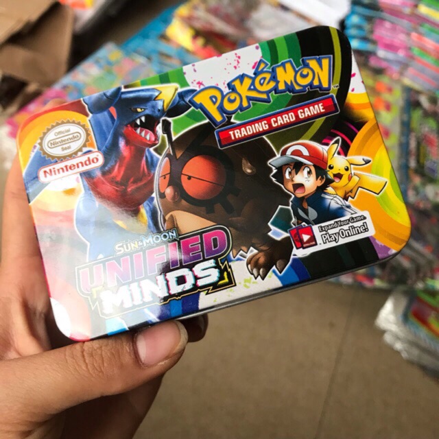 Thẻ bài pokemon hộp sắt tặng kèm thẻ vip