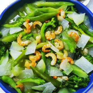 Tôm khô Cát Bà