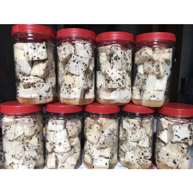 Chao cố đô Huế, sạch Ngon, béo như phô mai nhà làm, mùi sẽ nặng hơn các loại chao khác.