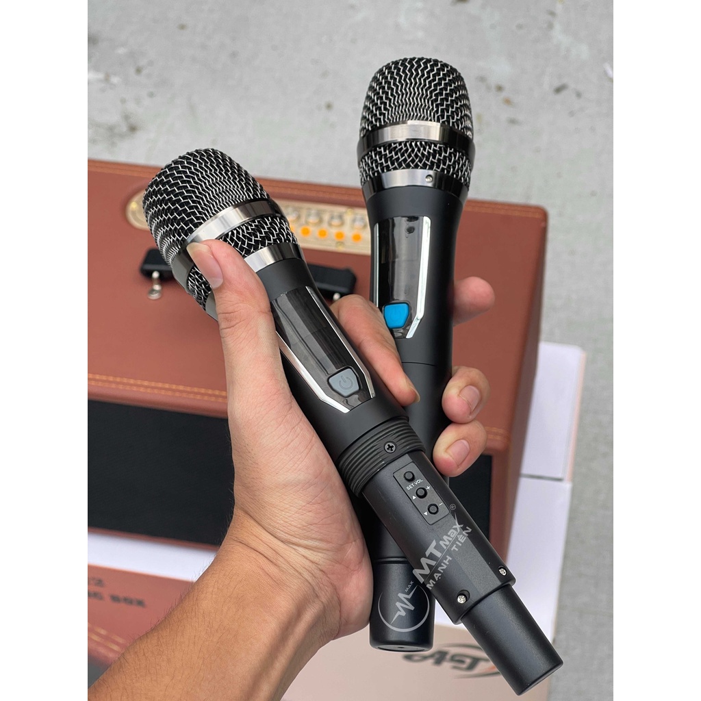 Loa Di Động Xách Tay AT22 Karaoke Reverbt Tặng Kèm 2 Micro Không Dây Cao Cấp Sang Trọng 3 Đường Tiếng Cực Hay