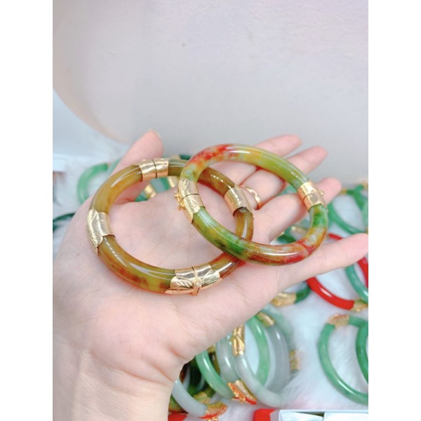 Vòng ngọc không đen