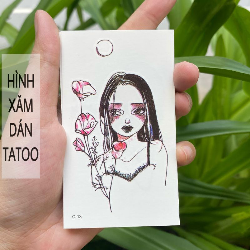 Hình xăm cô gái bên nhành hoa c13. Tatoo dán tạm thời size &lt;10x6cm