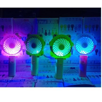 Quạt Gió MINI Bằng Nhựa Nhân Vật Giá Đặc Biệt