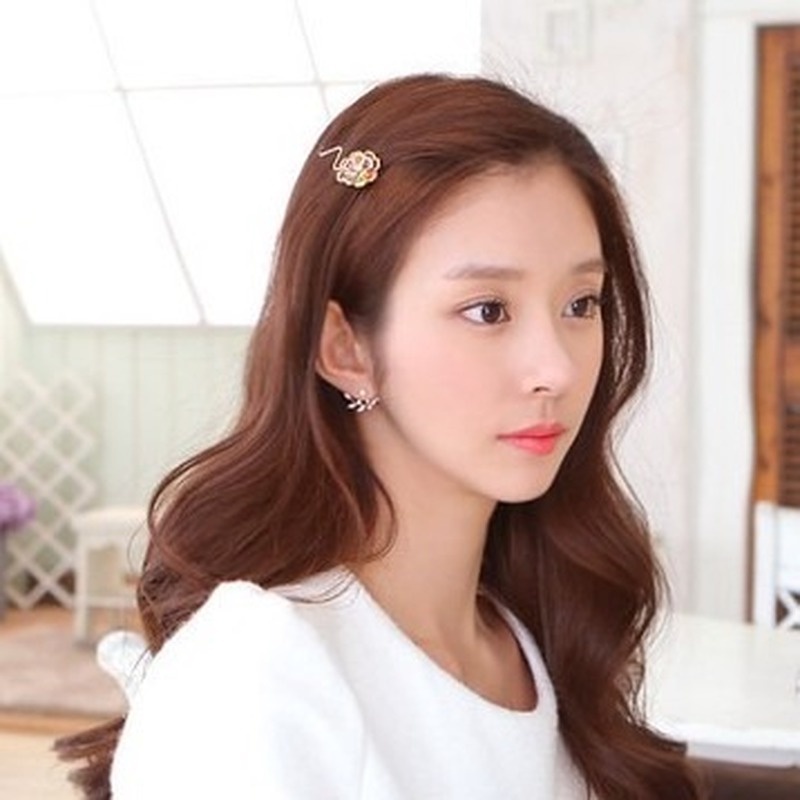 Khuyên Tai Hình Lá Đính Đá Zircon Thời Trang Đường Phố