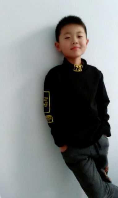 Áo nỉ lót bông ấm lên form cực đẹp cho bé trai