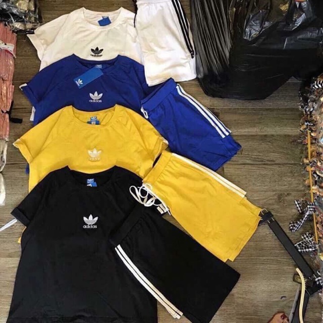 Set áo+ chân váy adidas
