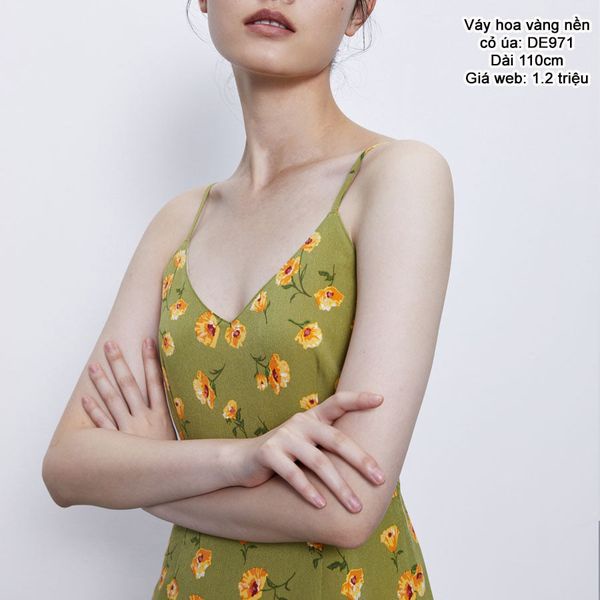 Váy 2 dây khoe dáng và khoe màu đẹp dã man của Urban Revivo