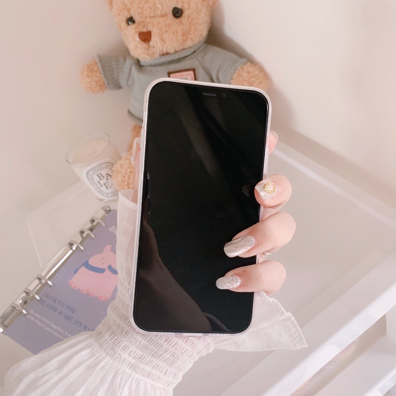 𝐂𝐨́ 𝐬𝐚̆̃𝐧 𝐜𝐡𝐨 𝐢𝐏𝐡𝐨𝐧𝐞 𝟏𝟐  Ốp iphone gấu trắng cute, ốp silicon dẻo mịn, bo kín 4 góc máy