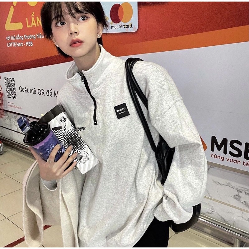 Áo thun tay dài dây khoá kéo | WHOOPS ZIP SWEATSHIRT | Whoops.clo