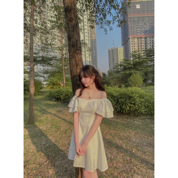 Váy trễ vai tay bèo xinh