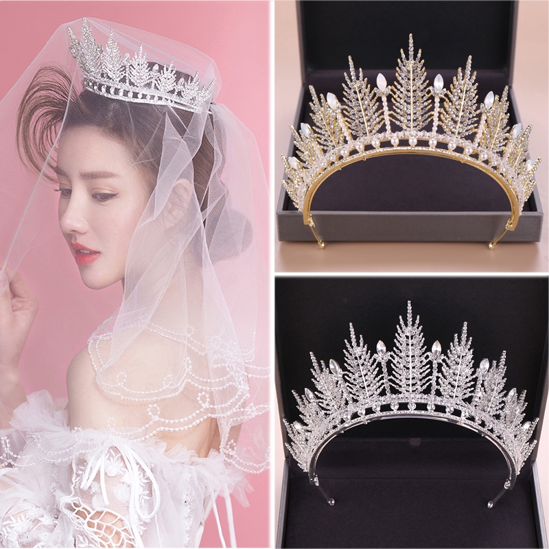 Vương miện trang trí đính đá và ngọc trai xinh xắn cho cô dâu