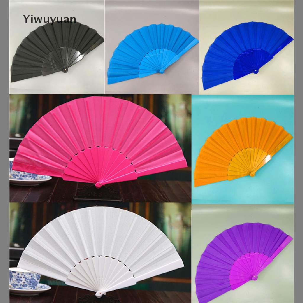 1 Quạt Xếp Cầm Tay Bằng Nhựa Phong Cách Trung Hoa