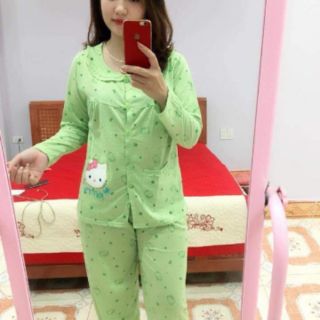 Bộ sau sinh cho bé bú