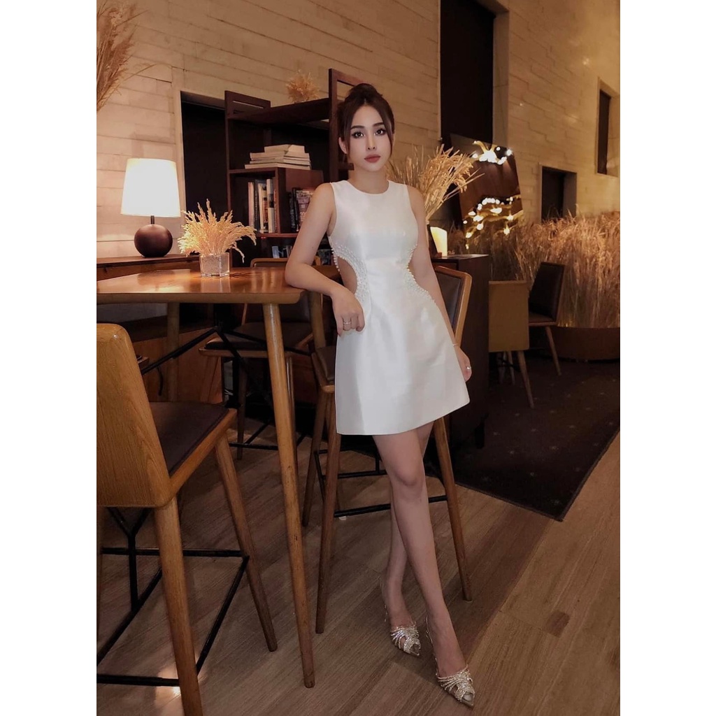 LINH CAVALI- Váy khoét eo ngọc 2 màu