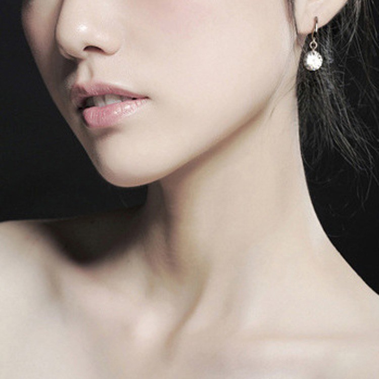 Hoa tay đính đá thời trang sang trọng | BigBuy360 - bigbuy360.vn