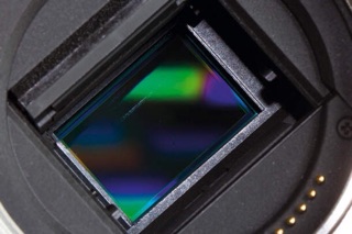 Que lau vệ sinh sensor máy ảnh