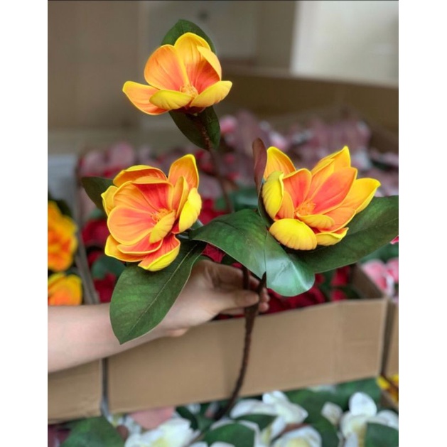 hoa mộc lan cao cấp. cành 3 bông