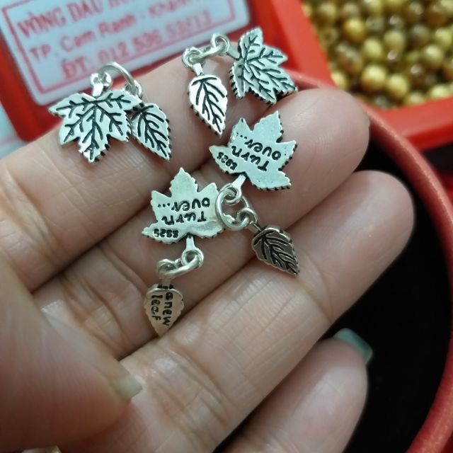 Lá phong bạc thái