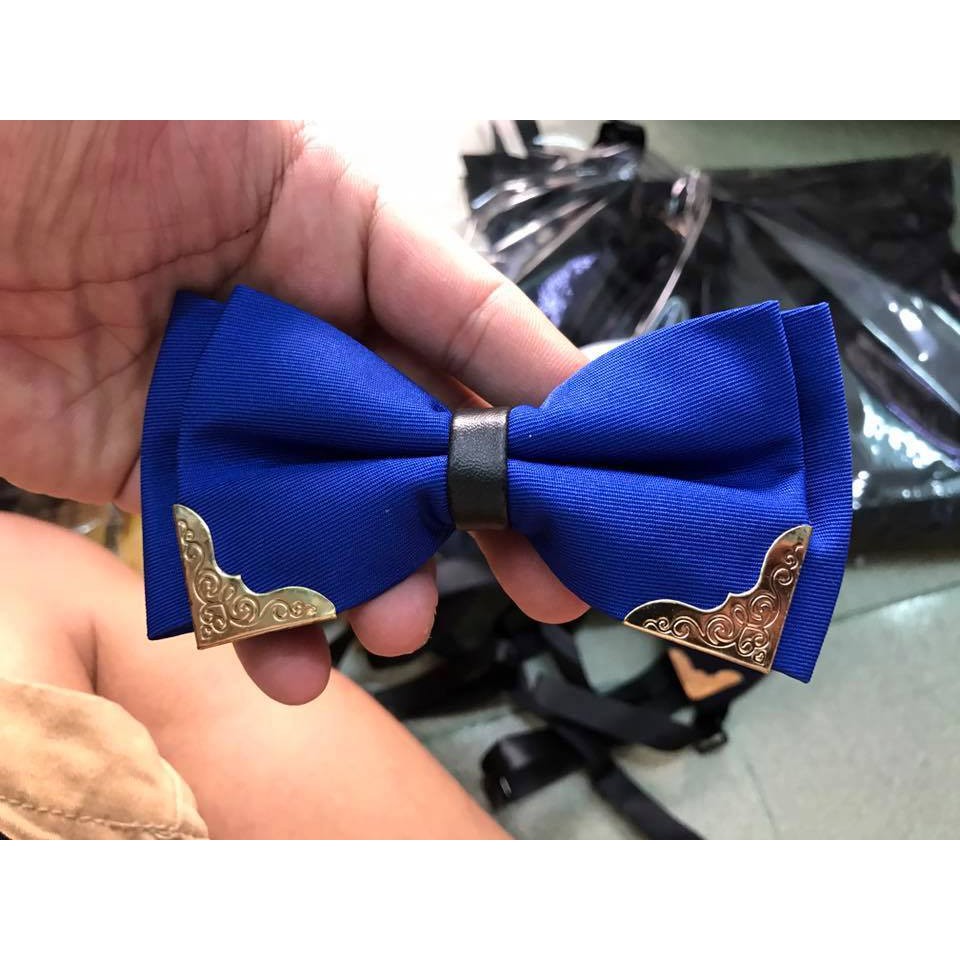 Nơ vuông bọc cạnh cho chú rể - MC