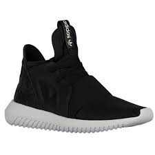 Giày adidas tubular defiant