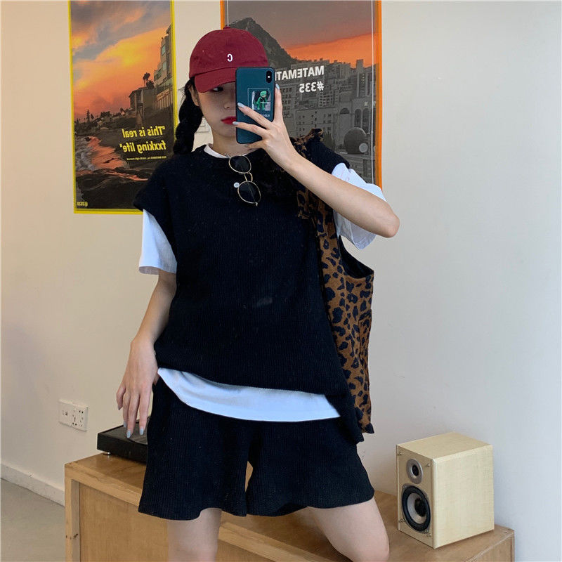 Bộ Áo Thun Cotton Ngắn Tay + Quần Short Thời Trang Đáng Yêu Cho Nữ 2021 | BigBuy360 - bigbuy360.vn