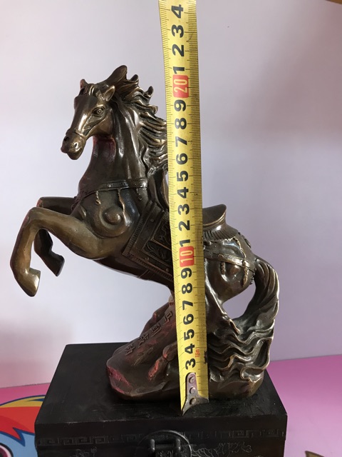 Tượng đồng ngựa mã đáo thành công