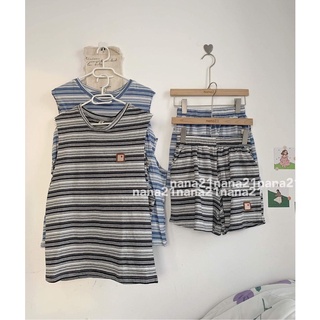 Set áo ba lỗ và quần short kẻ