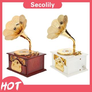 Hộp nhạc bằng gỗ khắc họa tiết phong cách cổ điển dành cho trang trí nhà cửa