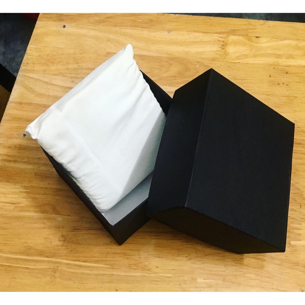 Hộp đựng đồng hồ - màu đen - kích thước 9x8x5