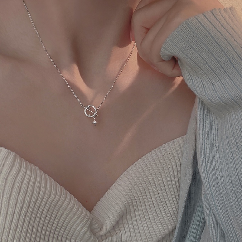 We Flower Vòng cổ Mặt Hình Ngôi Sao / Mặt Trăng Đính Đá Zircon Lấp Lánh Thời Trang Cho Nữ