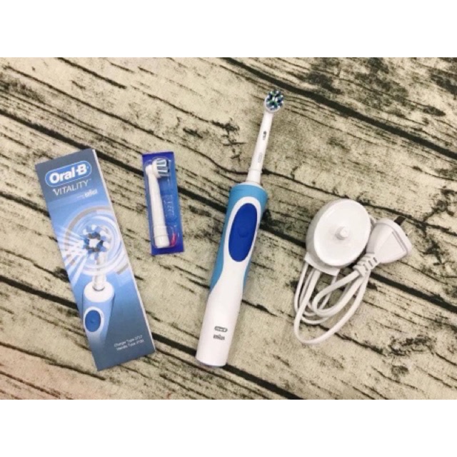 ĐỦ BILL CHEMIST- Bàn Chải Đánh Răng Điện Oral-B Tặng Kèm 1 Đầu Bàn Chải - Beauty Shop