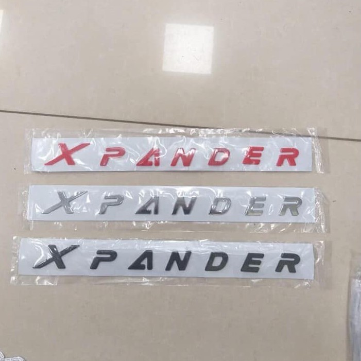 Xpander, Chữ Xpander  gắn nắp Caplo cao cấp