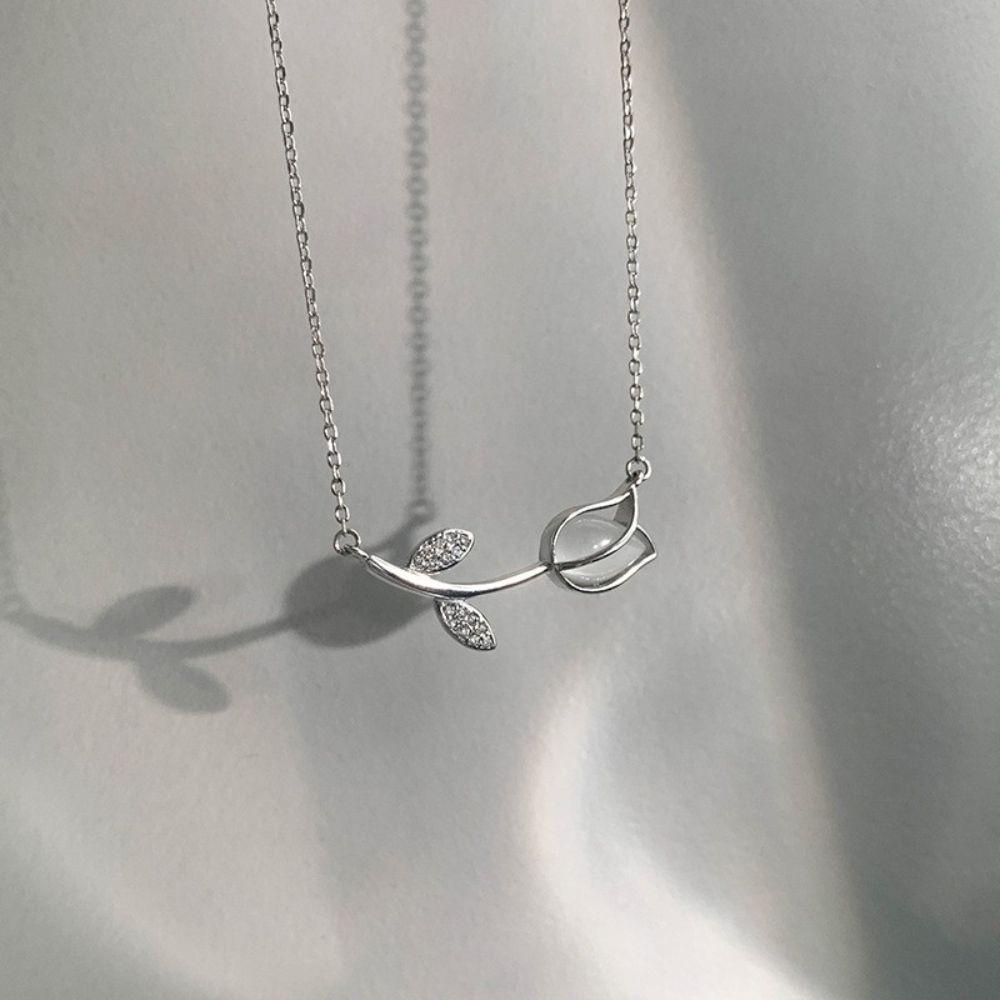 Vòng cổ Mặt Hoa Tulip Thời Trang Cho Nữ