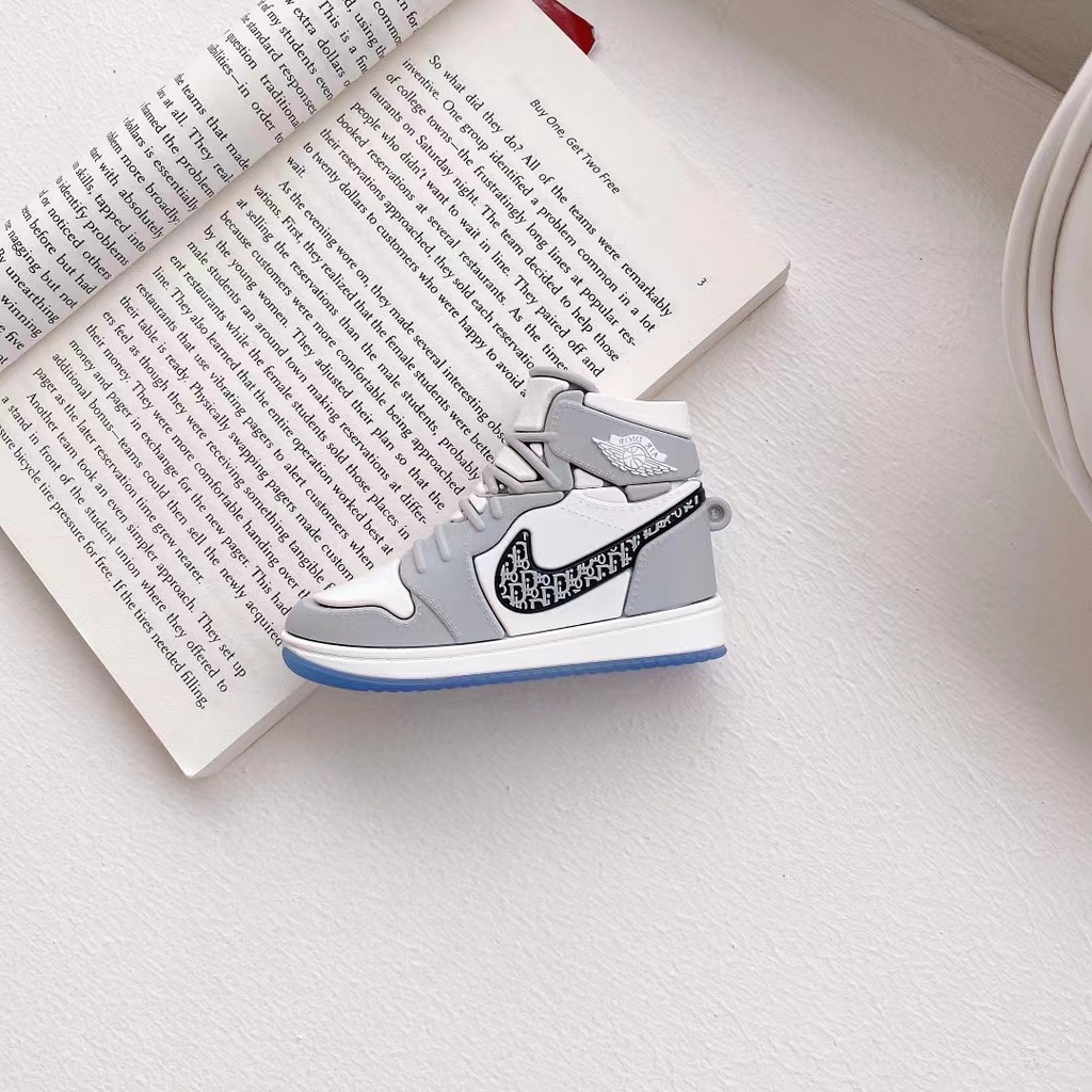 Vỏ bảo vệ hộp sạc tai nghe không dây thích hợp cho Airpods 1 / 2 / 3 bằng silicon hình giày aj