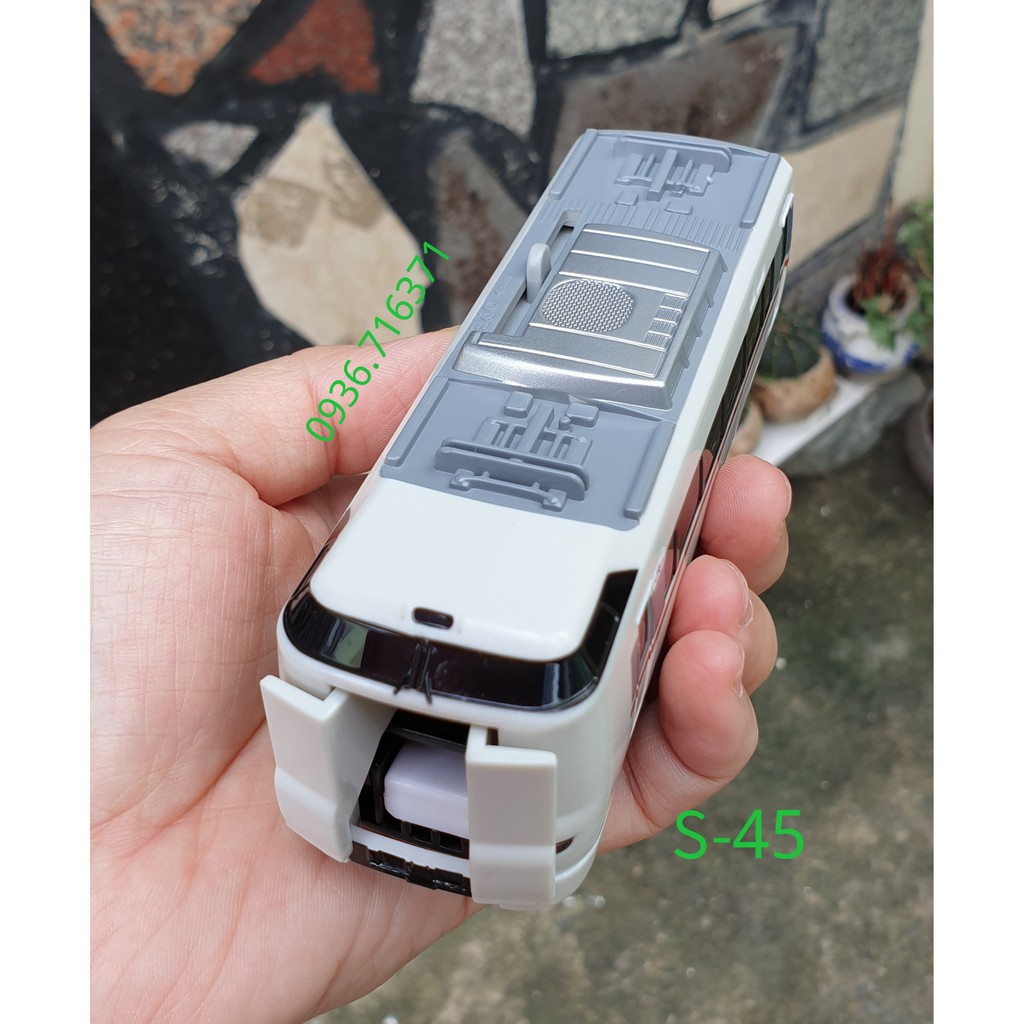 Mô hình tàu hỏa chạy pin Takara tomy S-45 có móc nối nam châm