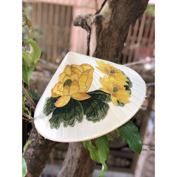 Nón lá Huế, nón lá trang trí hoa vành nón 40cm dành cho người lớn kèm quai nón đẹp
