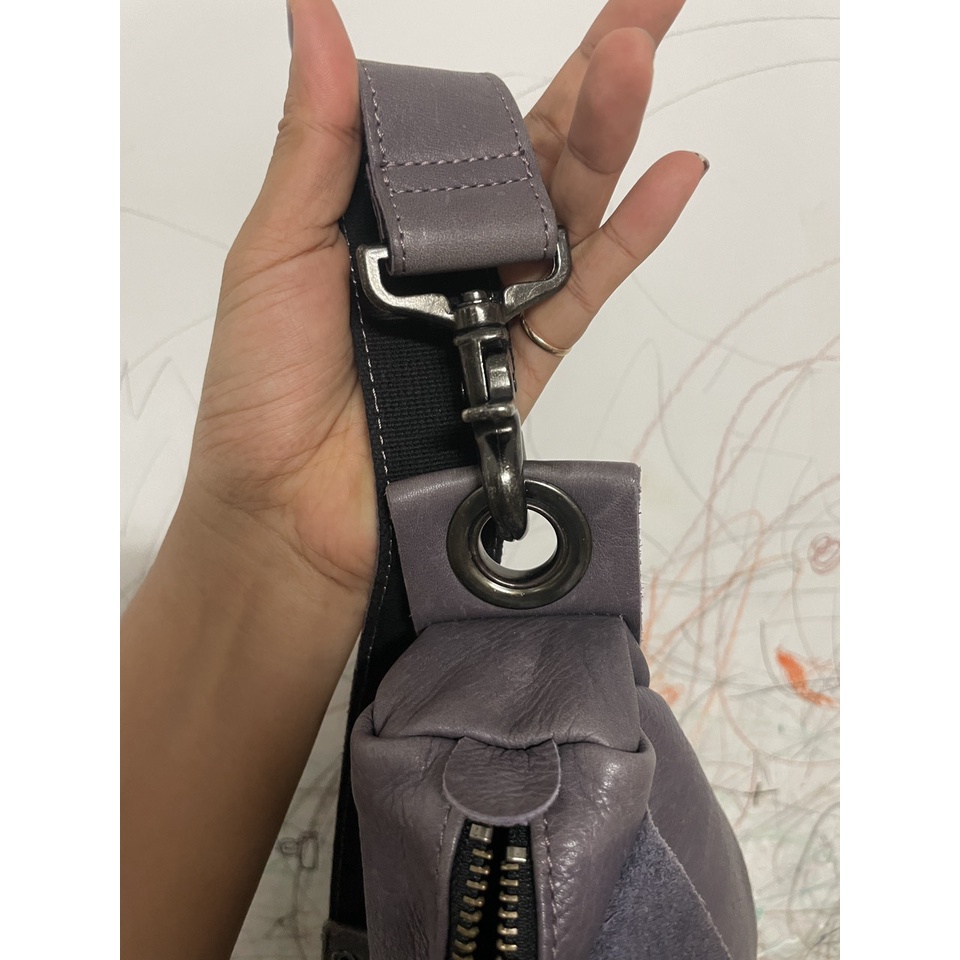 Túi đeo chéo da size lớn