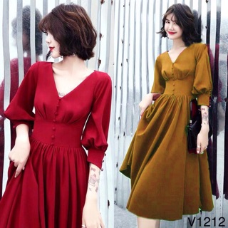 Đầm cổ V phối nút dễ thương
