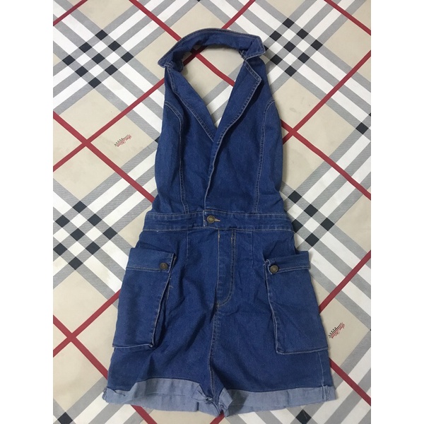 Thanh lí quần áo giá rẻ