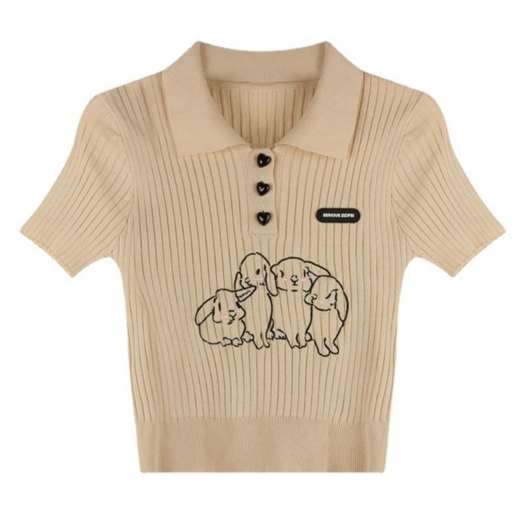 Áo polo nữ tay ngắn in hoạ tiết cún siêu xinh Xquin, Áo croptop nữ cổ trụ gài nút chất len tăm mềm mịn