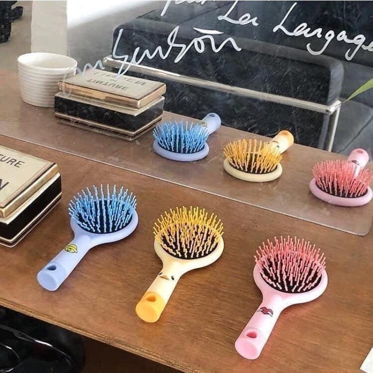 LƯỢC KÈM GƯƠNG MINI- 1 chiếc (Kích thước: 7,5 x 15 cm) - labi