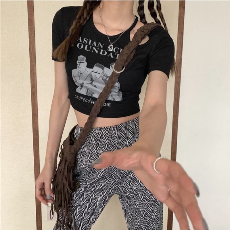 Áo croptop xinh xắn