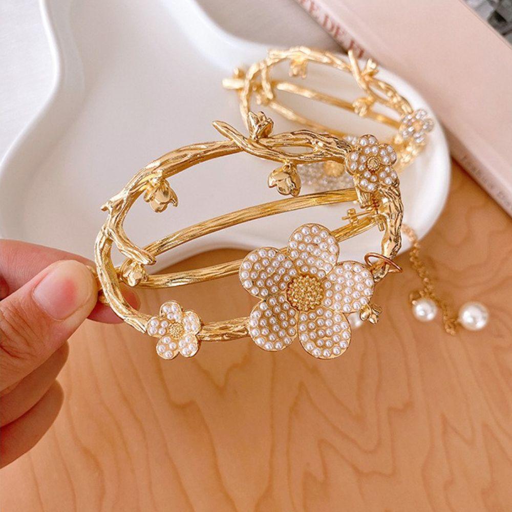 Kẹp Tóc Dạng Xoắn Đính Hoa Thanh Lịch Cho Nữ