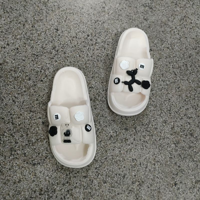 SALE SẬP SÀN DÉP BÁNH MÌ GẤU TEDDY LẠC ĐÀ. FOM NHỎ TĂNG 2 SIZE.