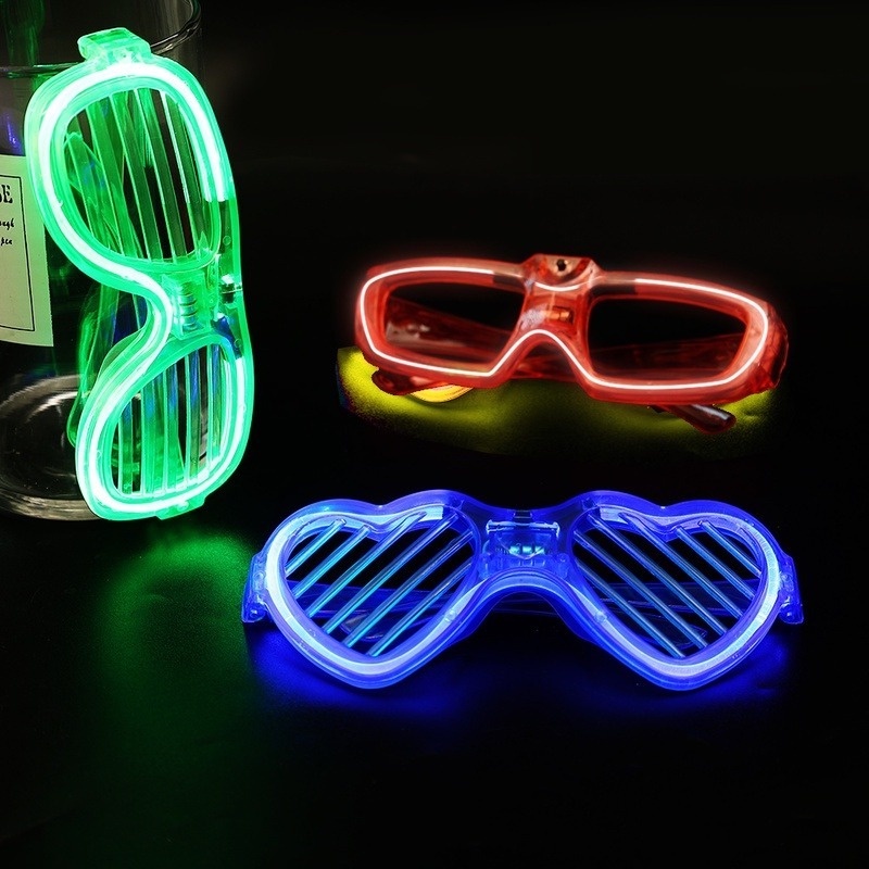 Mắt kính có đèn LED phát sáng độc đáo cho nữ