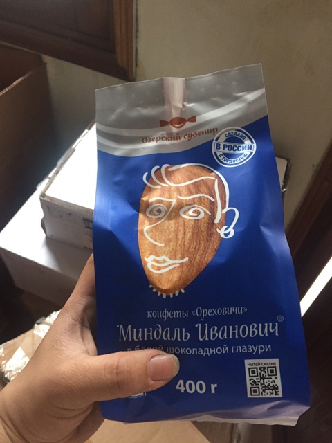 Kẹo Ivan Socola Nga Hạnh Nhân 400g date mới 2023