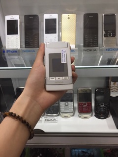 Nokia N76