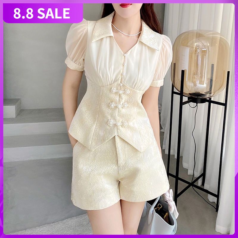 Bộ áo và quần short in hình hoa sang trọng khí chất dành cho nữ